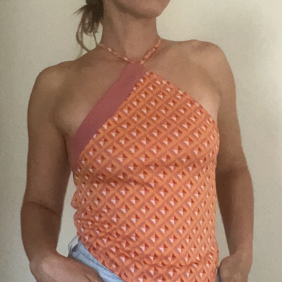 Brand new Zara top. Great for those hot days. It is stretchy and comfortable. - Picture 1 of 5